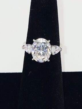 5 ctw 3 stone Moissanite in platinum plated 925 sz 5